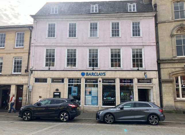 28-30 Market Pl, Cirencester for sale Building Photo- Image 1 of 1