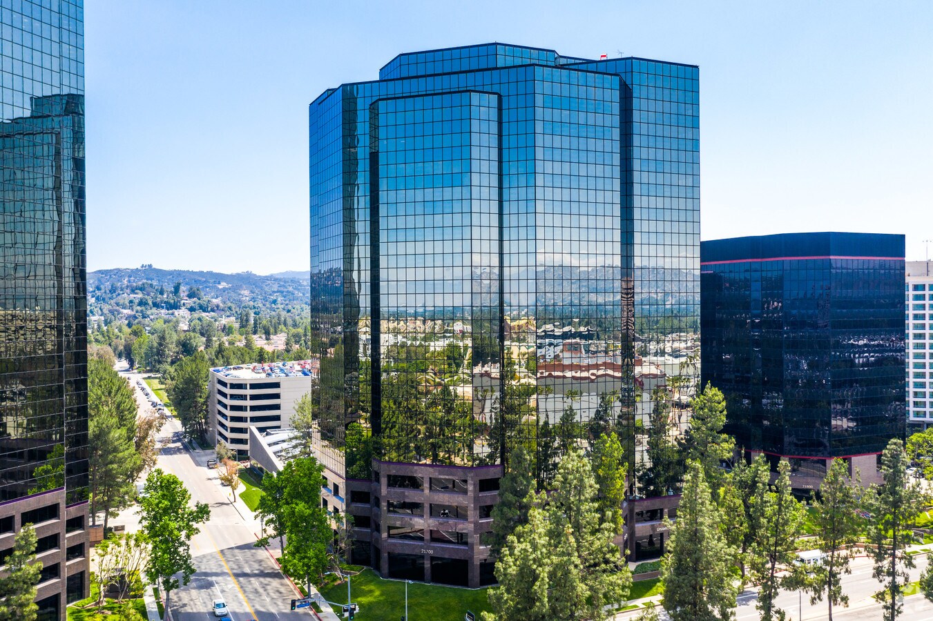 21700 Oxnard St, Woodland Hills, CA 91367 Warner Center Tower 6