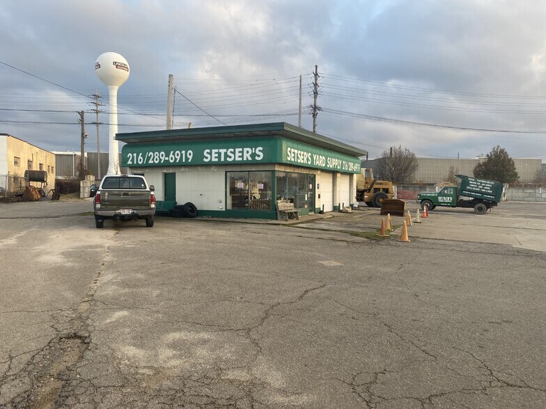 23270 Lakeland Blvd, Euclid, OH for sale - Primary Photo - Image 1 of 1