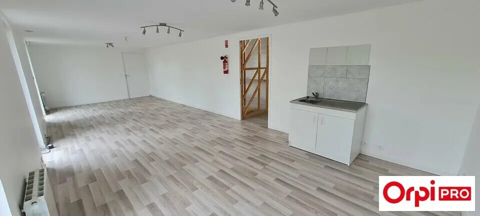 Flex in Plérin for lease - Building Photo - Image 3 of 6