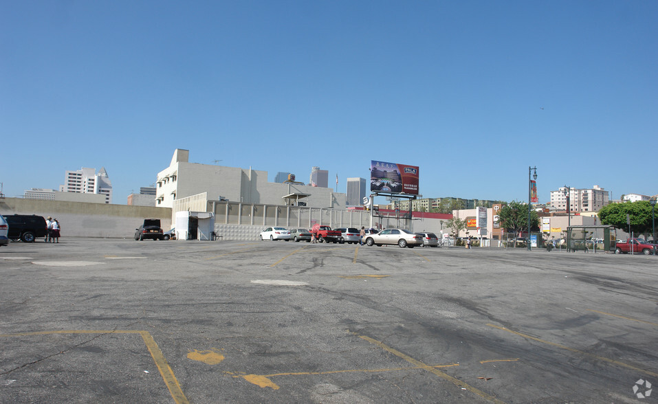 774 N Broadway, Los Angeles, CA for sale - Building Photo - Image 2 of 6