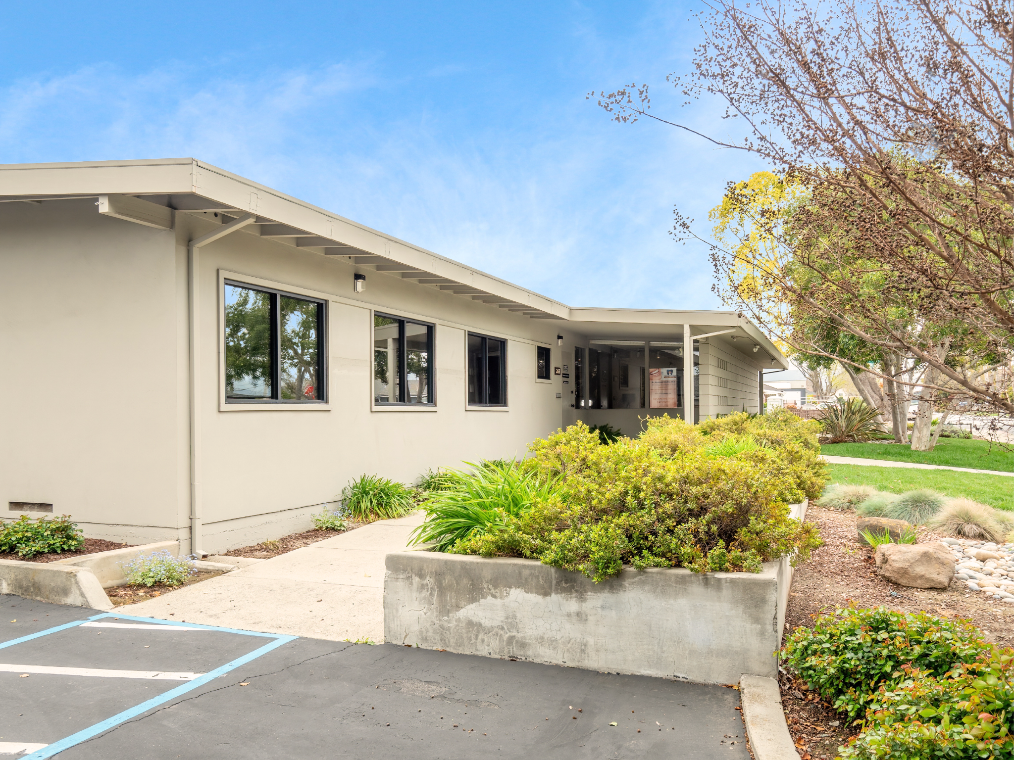 255-265 Crestview Dr, Santa Clara, CA for lease Building Photo- Image 1 of 3