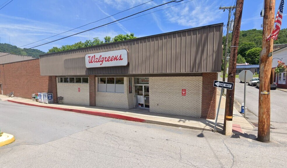 16 Rich Creek Rd, Ansted, WV 25812 Former Walgreens Ansted