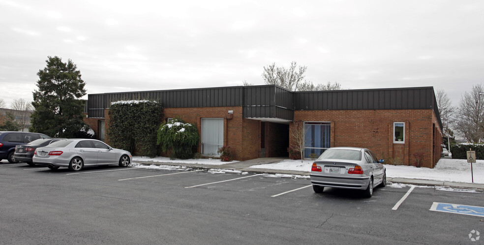 400 Laboratory Rd, Oak Ridge, TN for sale - Building Photo - Image 2 of 9