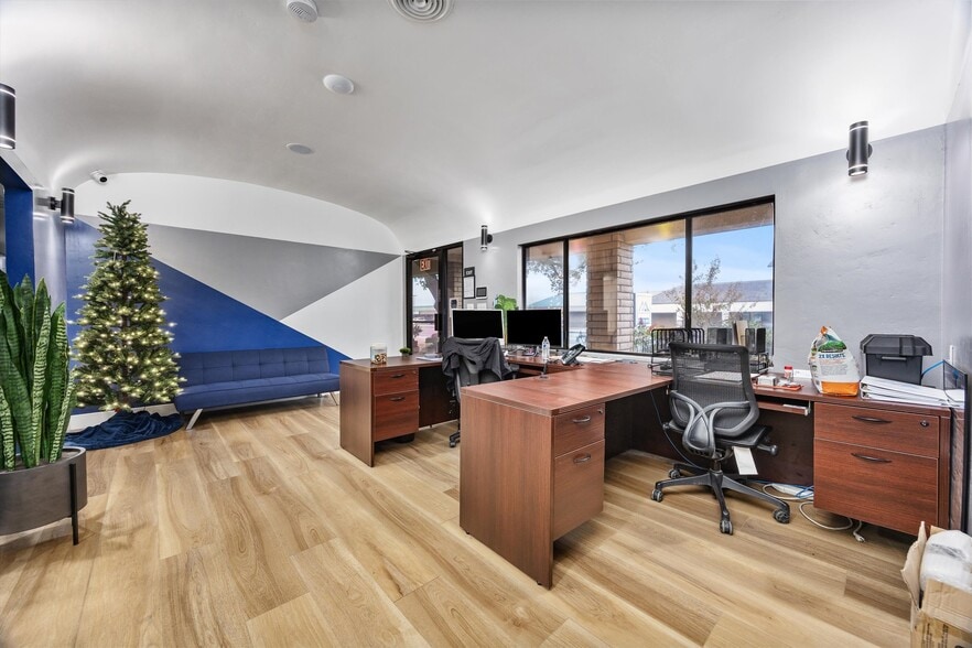 9831 Rosedale Hwy, Bakersfield, CA for sale - Building Photo - Image 2 of 42