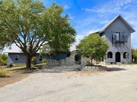 175 Herber, New Braunfels TX - Airbnb Property