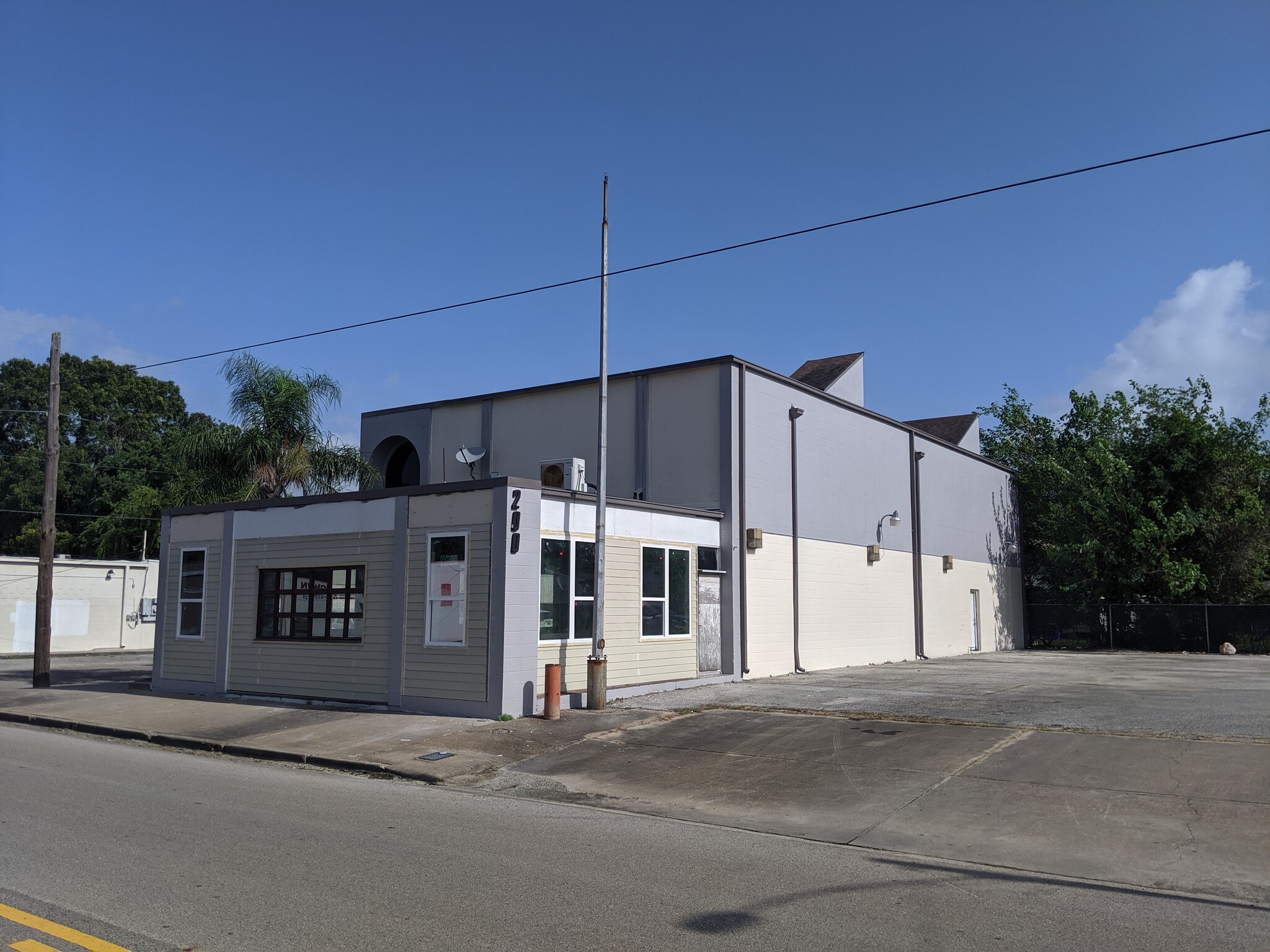 200 E Texas Ave, Baytown, TX for sale Building Photo- Image 1 of 1