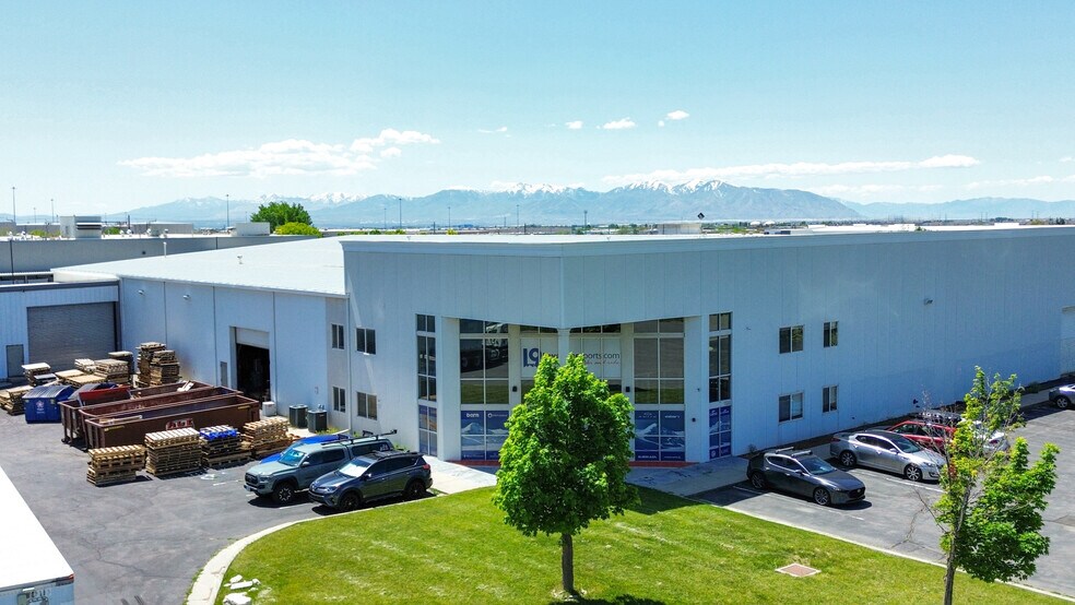1173-1199 W 2425 S, Woods Cross, UT for lease - Building Photo - Image 2 of 18