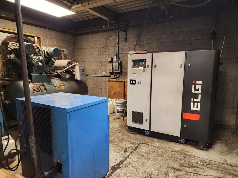 41135 Irwin Dr, Harrison Township, MI for sale - Building Photo - Image 2 of 20