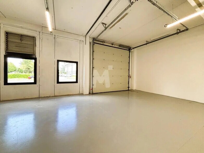 Flex in Villebon-sur-Yvette for lease - Building Photo - Image 2 of 13