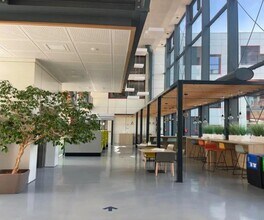 66 Chemin Du Moulin Carron, Dardilly for lease Interior Photo- Image 1 of 6