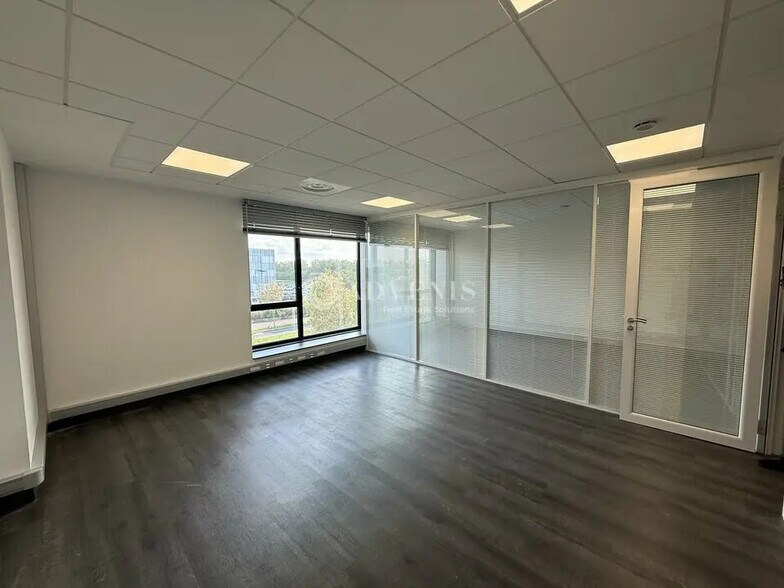 Office in Jossigny for sale - Building Photo - Image 3 of 11