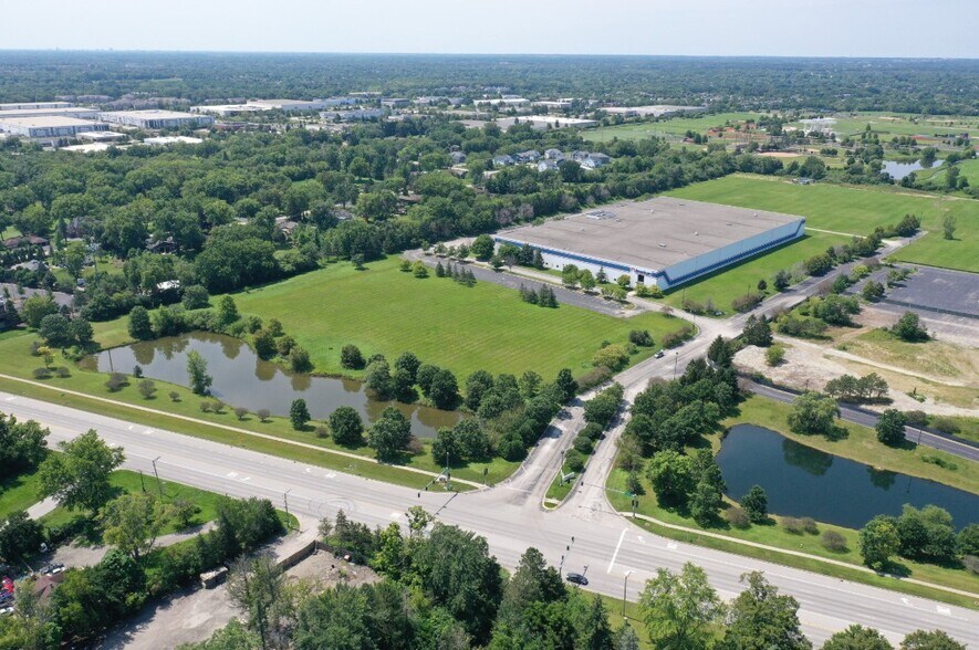 210 S Milwaukee Ave, Vernon Hills, IL for sale - Building Photo - Image 1 of 3