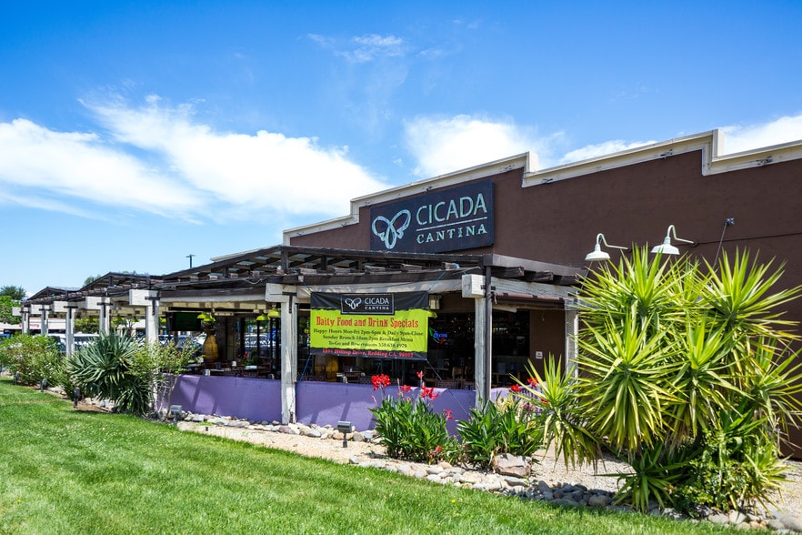 1611-1627 Hilltop Dr, Redding, CA for lease - Building Photo - Image 2 of 8