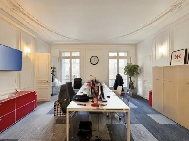 Location Bureaux 186 m² - Photo 1