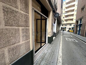 Retail in Barcelona, Barcelona for lease Interior Photo- Image 2 of 12