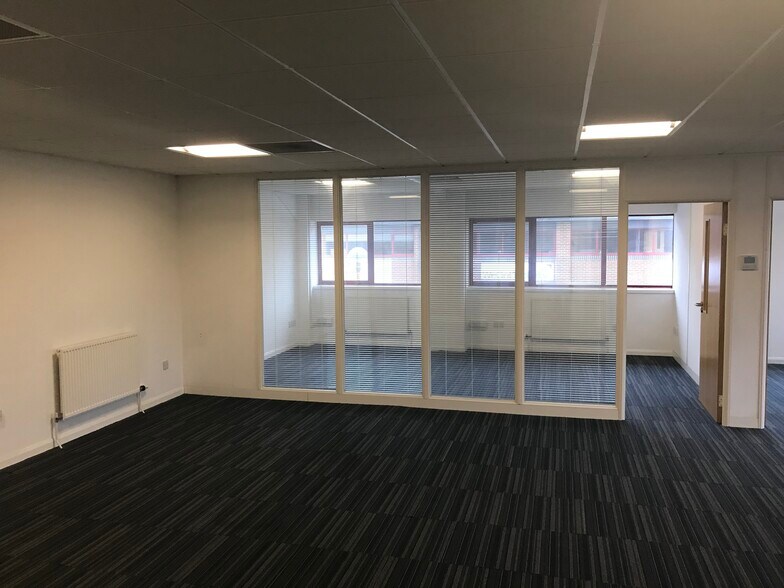 Ferry Hinksey Rd, Oxford for lease - Interior Photo - Image 2 of 6