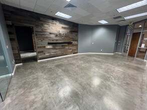 7730 E Greenway Rd, Scottsdale, AZ for lease Interior Photo- Image 1 of 4