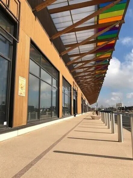 Retail in Saint-Nicolas-de-Port for lease - Building Photo - Image 1 of 8