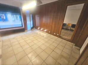 Retail in Sant Celoni, Barcelona for lease Interior Photo- Image 2 of 8