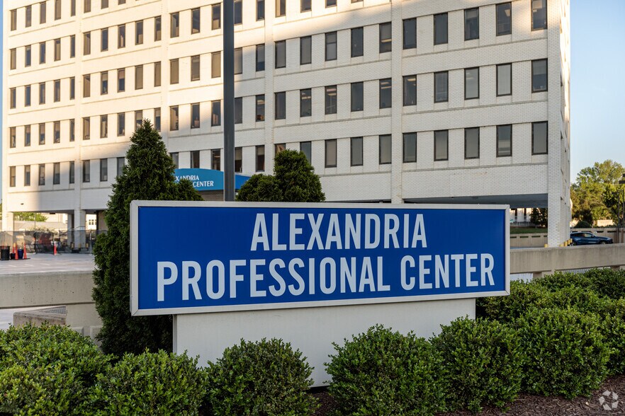 4660 Kenmore Ave, Alexandria, VA for lease - Building Photo - Image 2 of 20