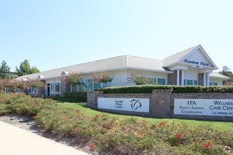 3700 Hilborn Rd, Fairfield, CA for lease - Primary Photo - Image 2 of 81