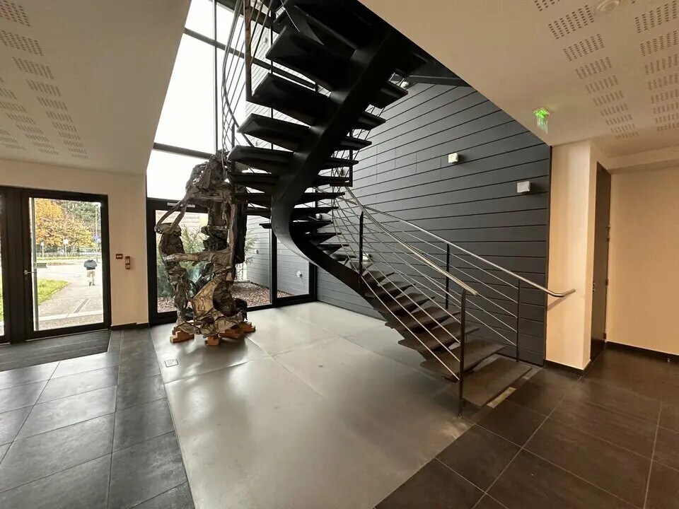 Office in Strasbourg for lease Lobby- Image 1 of 7