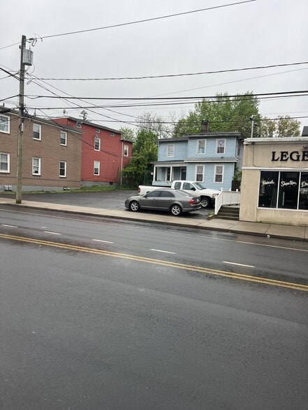 242 W Main St, Meriden, CT for sale - Building Photo - Image 2 of 2