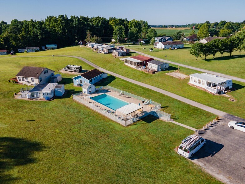 9500 E Ponderosa Dr, North Webster, IN for sale - Primary Photo - Image 1 of 1