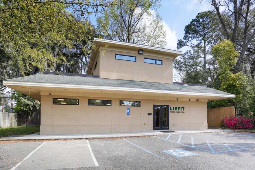 406 E Montgomery Cross Rd, Savannah, GA for sale - Building Photo - Image 1 of 1