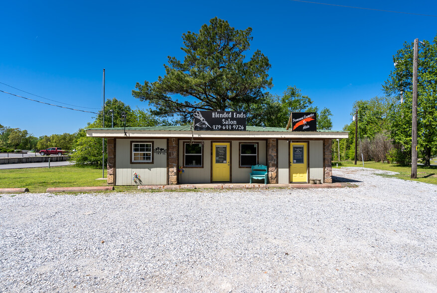 605 1st Ave NW, Gravette, AR for sale - Building Photo - Image 1 of 1