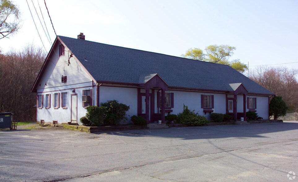 77 Broadway, Raynham, MA, 02767 Restaurant Property For Sale