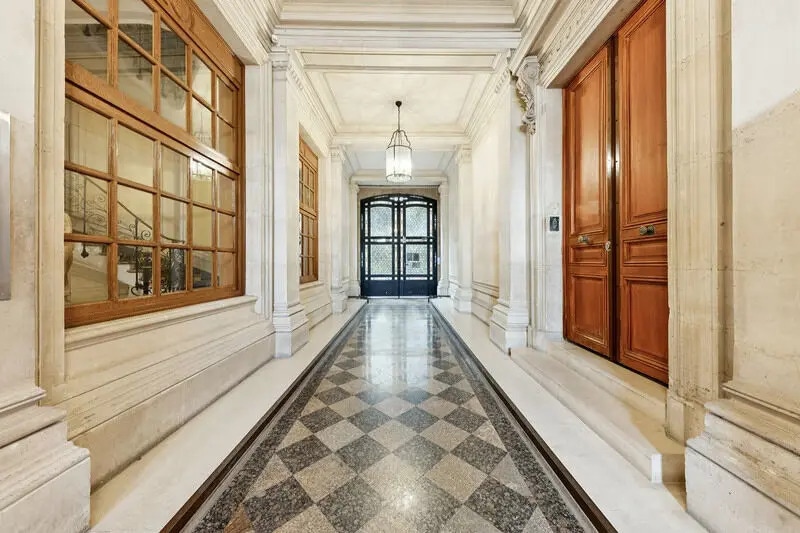 60 Rue De Londres, Paris for lease - Building Photo - Image 3 of 18