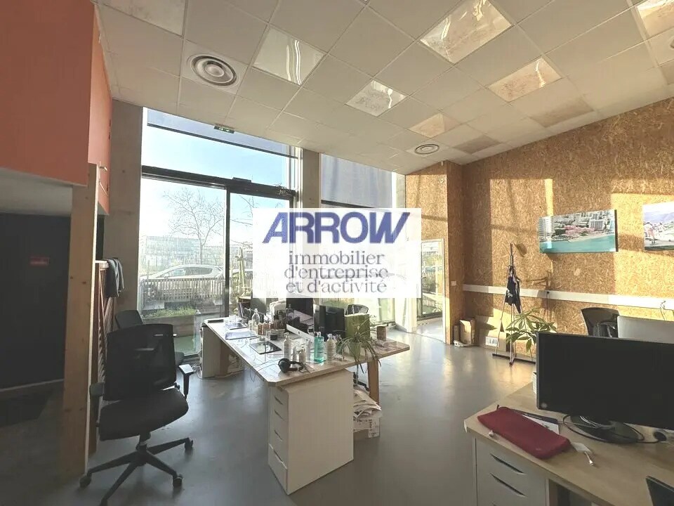 Office in Nantes for lease Interior Photo- Image 1 of 8