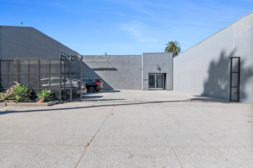 5801 Washington Blvd, Culver City, CA for lease - Building Photo - Image 1 of 35