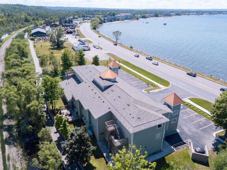 4612 N US Highway 31 N, Traverse City, MI for sale - Building Photo - Image 1 of 1