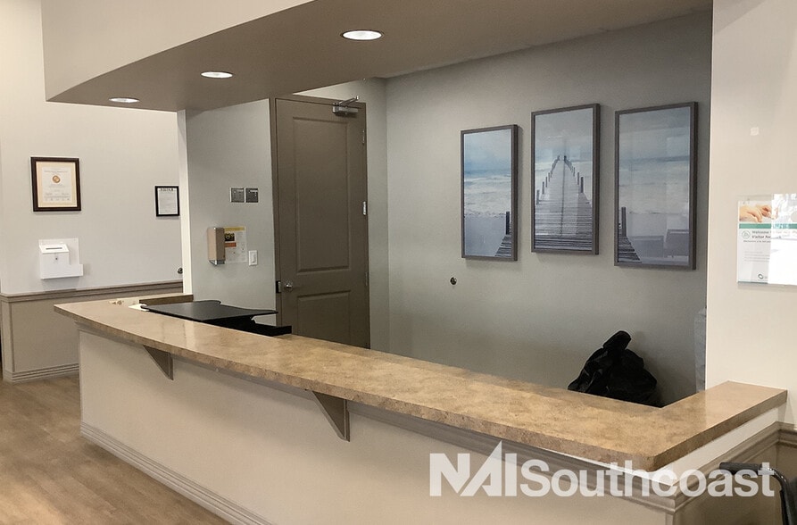 1685 Gulf To Bay Blvd, Clearwater, FL for lease - Interior Photo - Image 3 of 7