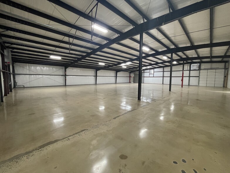 166 Neely St, Collierville, TN for lease - Building Photo - Image 3 of 5