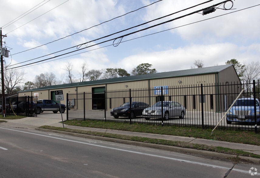 4920 Pinemont Dr, Houston, TX for sale - Building Photo - Image 1 of 15