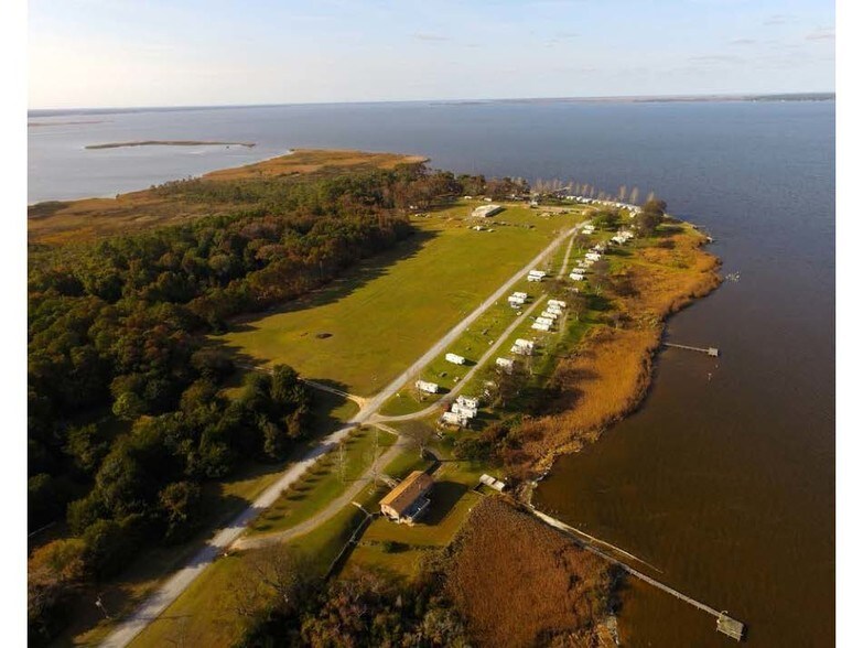 1631 Waterlily Rd, Coinjock, NC 27923