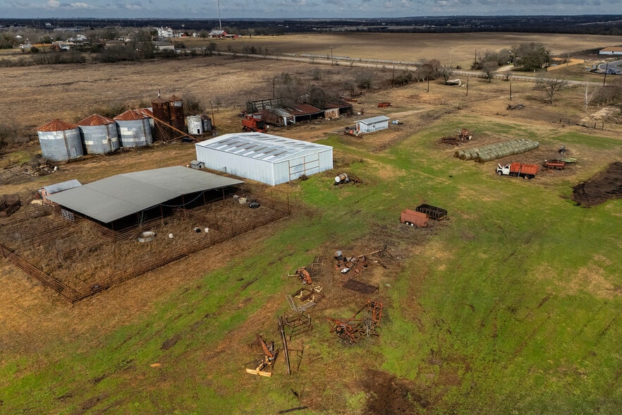 1111 E Main St, Troy, TX for sale - Building Photo - Image 3 of 17