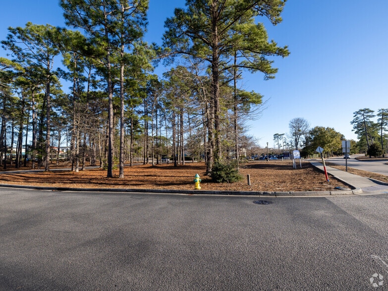 802 82nd Parkway, Myrtle Beach, SC for lease - Primary Photo - Image 1 of 2