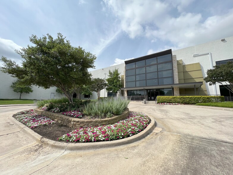 1525 W Walnut Hill Ln, Irving, TX for lease - Building Photo - Image 1 of 5