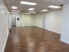 4840 Roswell Rd NE, Atlanta, GA for lease Interior Photo- Image 1 of 4