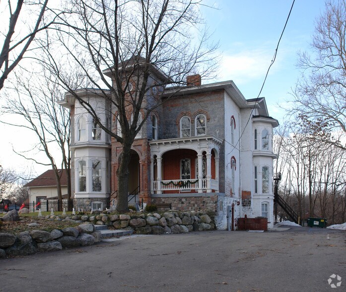 720 Ann Arbor St, Flint, MI for sale - Primary Photo - Image 1 of 1