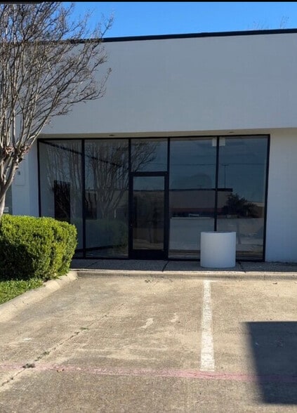 1212-1222 Melbourne Rd, Hurst, TX for lease - Building Photo - Image 2 of 11