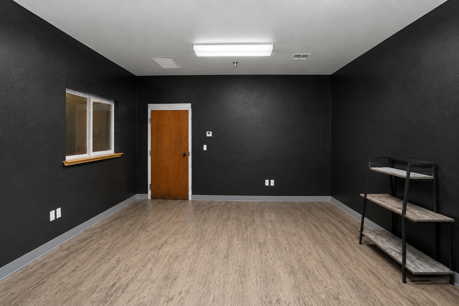 7308 NW 164th St, Edmond, OK for lease Interior Photo- Image 1 of 8