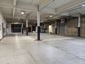 1553-1579 S 38th St, Milwaukee, WI for lease Interior Photo- Image 2 of 5