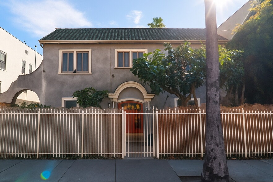 7360 Hollywood Blvd, Los Angeles, CA for sale - Building Photo - Image 1 of 21