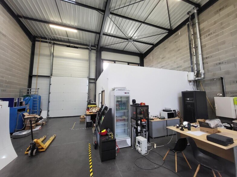 Flex in Meyzieu for sale - Interior Photo - Image 3 of 6